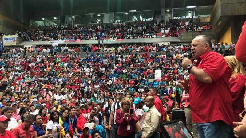 Diosdado Cabello juramentó el comando de campaña en el Parque Miranda