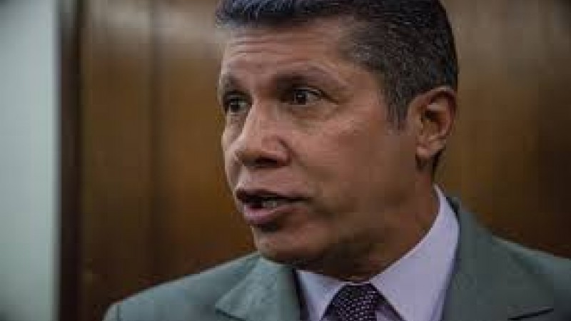 Henri Falsón, el candidato opositor