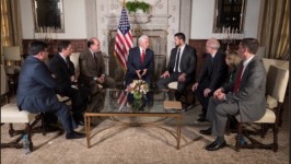 De izquierda a derecha, Carlos Vecchio, Julio Borges, Mike Pence (Vicepresidente de los EE.UU), David Smolansky, Antonio Ledezma y Mark Green (Director de la USAID).
