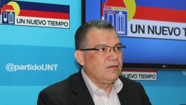 Militante de Un Nuevo Tiempo Enrique Márquez