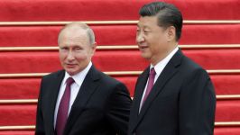 Presidentes de Rusia Vladimir Pútin con su homólogo de China Xi Jinping