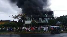 Grupo opositor del movimiento M19 de Nicaragua incendia fábrica de muebles donde muere calcinada una familia completa