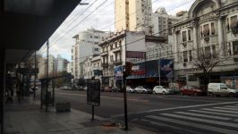 El centro de la ciudad de Buenos Aires desolado, unido al paro contra Macri