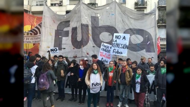 Los alumnos alzaron su voz en contra de la elección de las nuevas autoridades de la Federación Universitaria