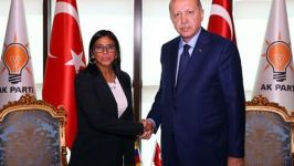 Rodríguez entregó a Erdoğan la carta enviada por el presidente Nicolás Maduro por su reciente victoria electoral