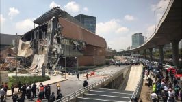 El percance ocurrió en la plaza Artz, en la zona del Pedregal, sobre la lateral del Periférico, ubicado al sur de la capital mexicana