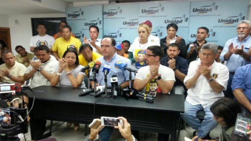 Mesa de la Unidad Democrática se desploma