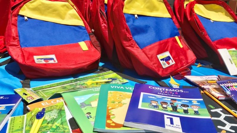 En Revolución! Sepa cuántos uniformes escolares entregará el Gobierno  Bolivariano