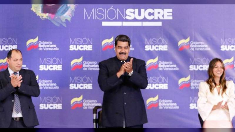 Imagen de archivo del presidente Nicolás Maduro durante acto de graduación de la Misión Sucre