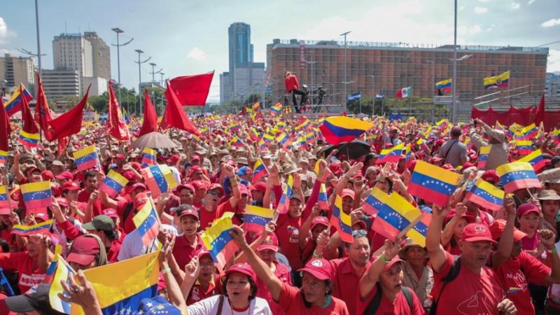 Movilización en la avenida Bolívar de Caracas