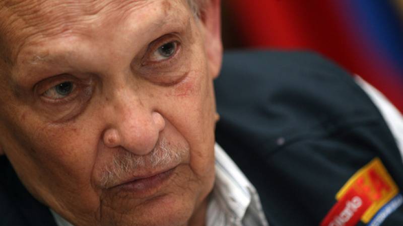 Leal a la Revolución Bolivariana, se destacó por su defensa del Comandante Supremo Hugo Chávez, a quien siempre profesó su aprecio y respeto
