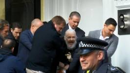 Julian Assange, fundador WikiLeaks, ha sido arrestado este jueves 11 de abril ante los ojos expectantes de la opinión pública
