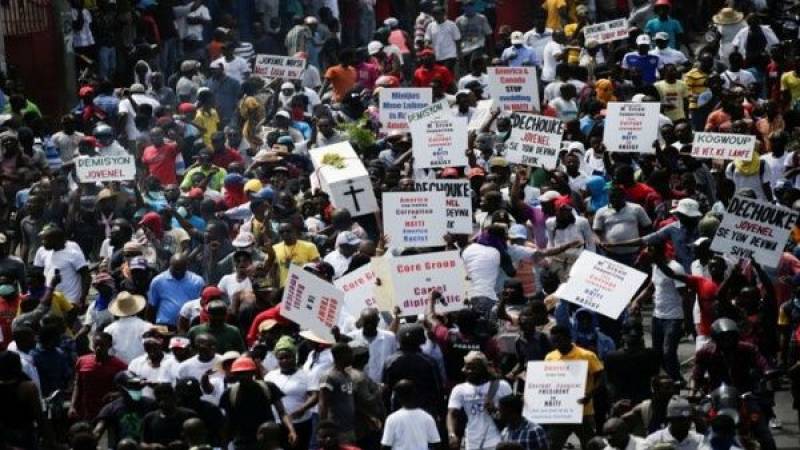Los manifestantes se movilizaron hacia la sede de la ONU, pero fueron reprimidos por fuerzas de seguridad que pretendían impedir su objetivo