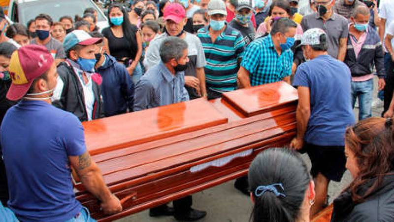El homicidio múltiple de nueve jóvenes en Nariño, segundo departamento productor de cocaína