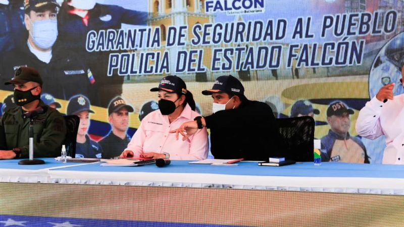 Gorras Policía Nacional Bolivariana en La Vela de Coro