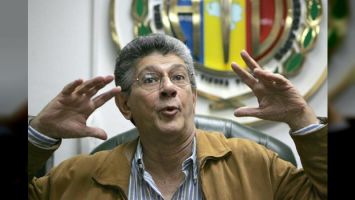 Ramos Allup: "Vamos a estar más pendientes de las fechas patrias para que le gente vea que nosotros también somos patriotas"
