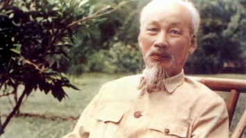 Ho Chi Minh murió durante la mañana del 2 de septiembre de 1969, en su casa debido a un paro cardíaco a la edad de 79 años