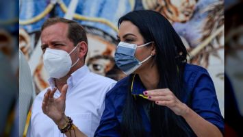Guanipa mandó a callar la boca a Solórzano, después de este episodio, inesperadamente se cayó la señal de Internet