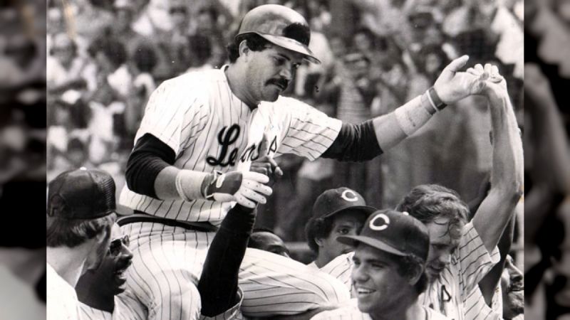 Su nombre fue inmortalizado en 1991 en el Salón de la Fama del deporte venezolano y en 2006 en el Salón de la Fama y Museo del Beisbol