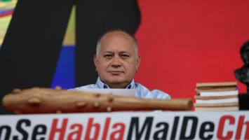 "Nuestros indígenas sin educación", ironizó Cabello