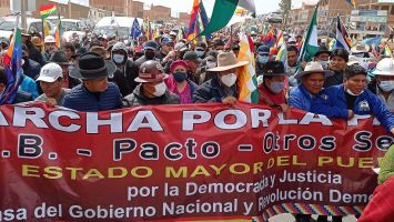 Pueblo boliviano respalda al jefe de Estado