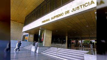 Se resolvió inhabilitar para el ejercicio de cualquier cargo público al ciudadano Freddy Francisco Superlano Salinas