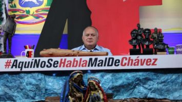 Cabello incluso se puso a la orden de MCM