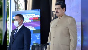 Venezuela se encamina a una etapa de crecimiento, restitución de los derechos sociales y rescate de la transición al socialismo, enfatizó el presidente Maduro