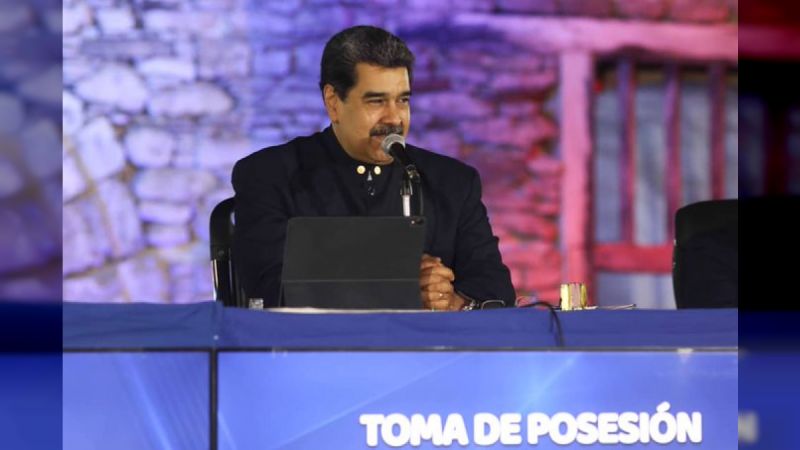 La descentralización de servicios y más autonomía para gobernaciones y alcaldías. "no es un planteamiento de derecha", sostuvo el presidente Maduro
