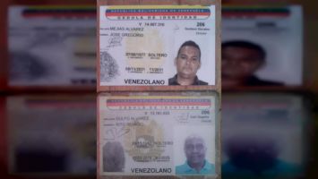 Elías Cabeza a través de su cuenta en la red social twitter posteó fotos del dinero involucrado en el supuesto soborno