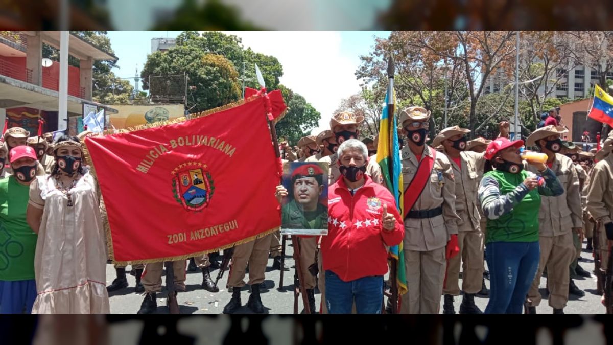 ¡Alegría! Pueblo toma calles de Caracas para conmemorar 20 años del ...