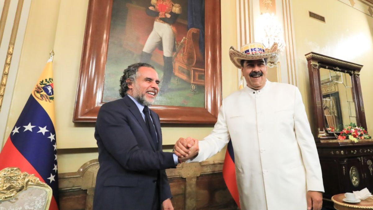 Presidente Maduro Recibe Cartas Credenciales De Nuevo Embajador De ...