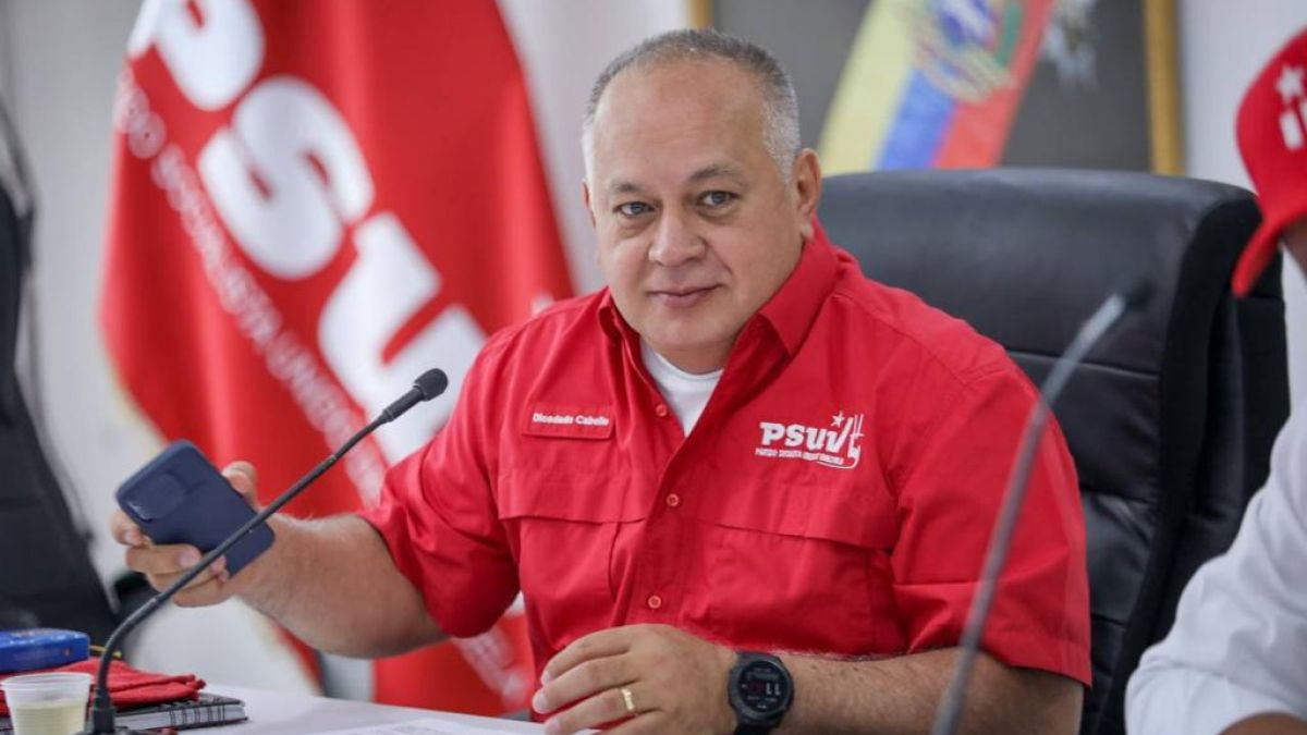 Primer vicepresidente del Partido Socialista Unido de Venezuela (Psuv), Diosdado Cabello junto al Comandante Chávez
