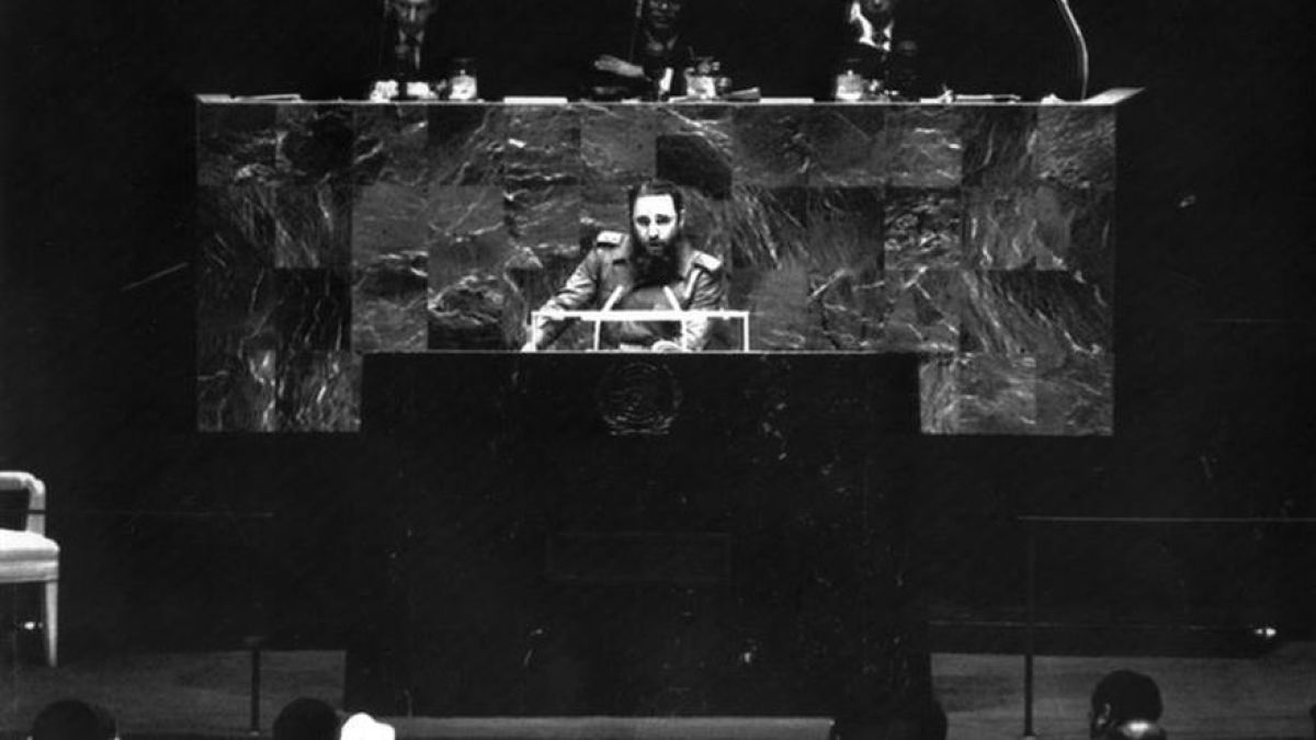 Este discurso memorable es uno de los más extensos de la historia de la ONU, registró cuatro horas y 29 minutos
