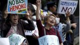 Protesta contra la base en Okinawa, Japón