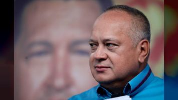 "Miquelena fue un gran pillo de la política, después terminó en los brazos de sus amigos oligarcas", señaló Cabello