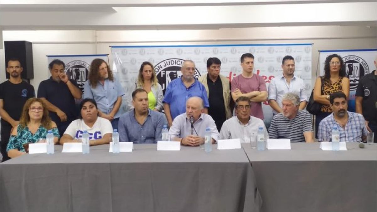 Organizaciones políticas, sociales y gremiales de Argentina hicieron la convocatoria