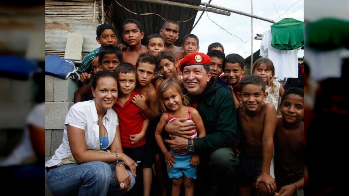 El 1 de abril del año 2001 el Comandante Hugo Chávez promulgó la Ley Orgánica para la Protección de Niñas, Niños y Adolescentes (LOPNA)