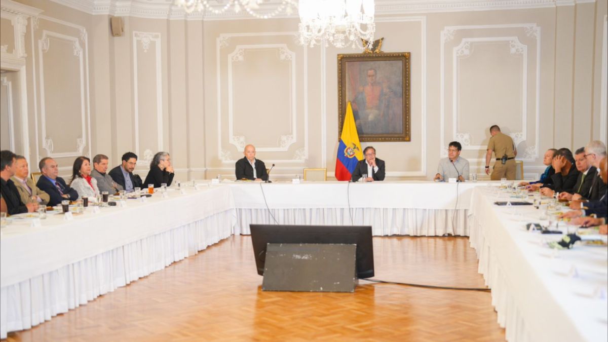 Los diálogos entre el Gobierno colombiano y el ELN se reanudaron con la llegada de Petro al poder
