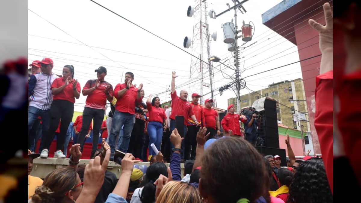 Cabello hizo un llamado a la militancia del PSUV a atender los casos de emergencia de salud en cada una de las parroquias