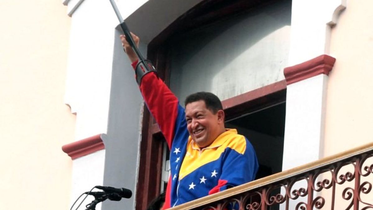 Recibimiento del Comandante Chávez en el Balcón del Pueblo en mayo de 2011