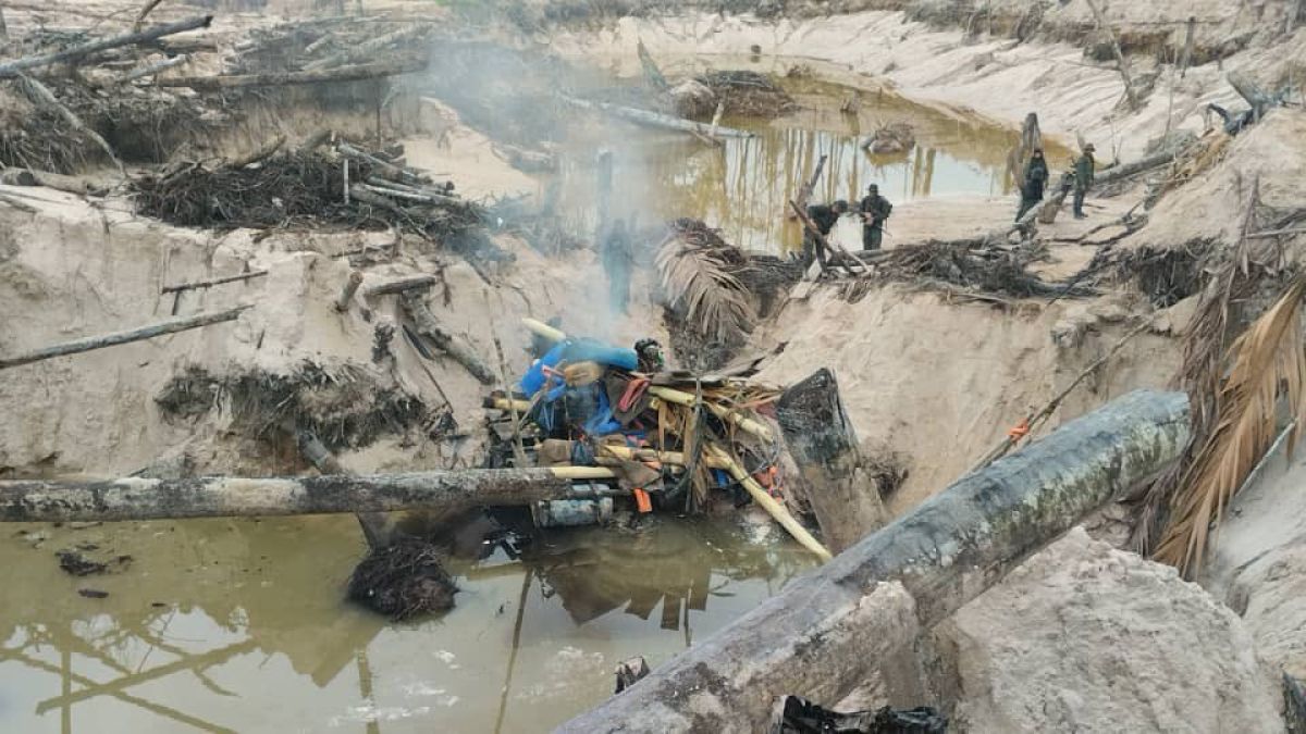 FANB continúa en férreo combate contra la minería ilegal