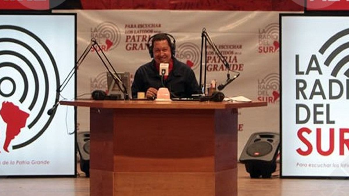 El Comandante Hugo Chávez inauguró la Radio del Sur en el Teatro Municipal de Caracas