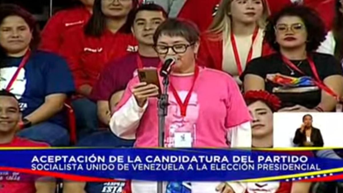 "Así empezó Nicolás la conducción de esta etapa compleja, dolorosa", aseguró la diputada Chávez