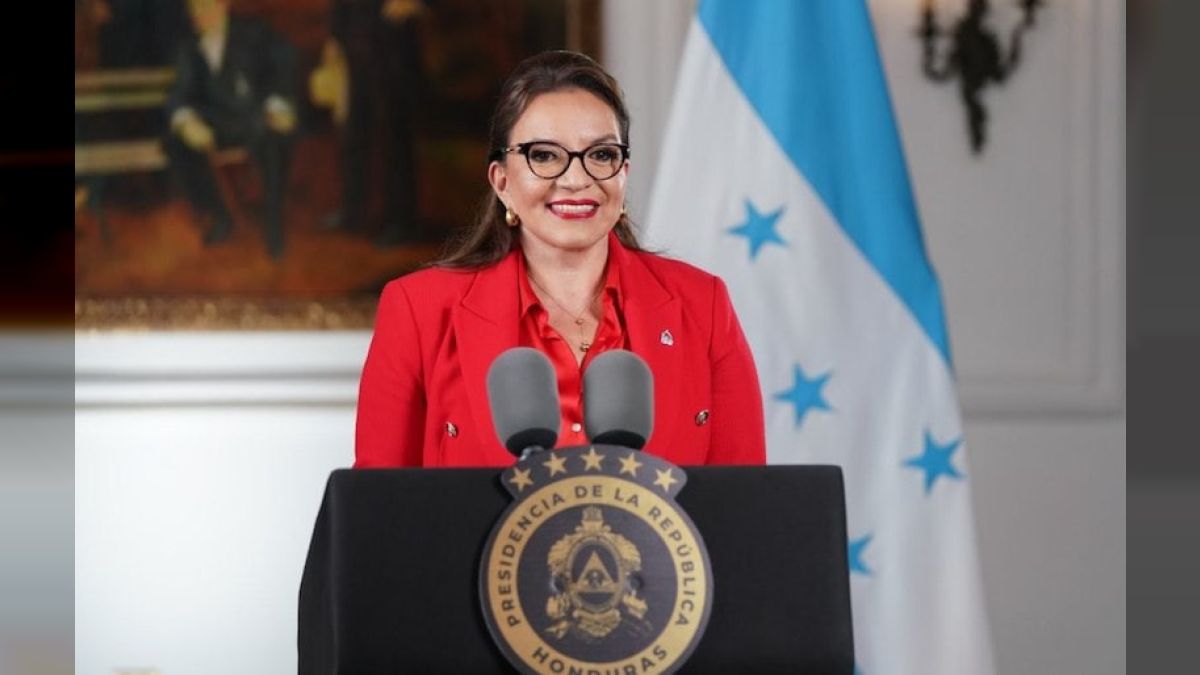 "Apoyamos procesos libres, justos, independientes y transparentes", aseguró la presidenta Castro de Zelaya