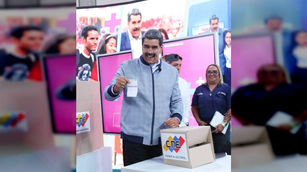 El jefe de Estado realizó el simulacro con la herradura electoral que se utilizará en la Consulta Popular