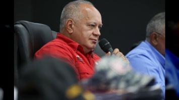 "Cumplamos con lo que nos ha dicho el presidente Maduro y que el 16 de abril se convierta en un punto de inflexión en la política en el estado Zulia", instó.
