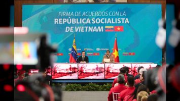El Mandatario nacional adelantó que Hanói y Caracas avanzan en el área de turismo
