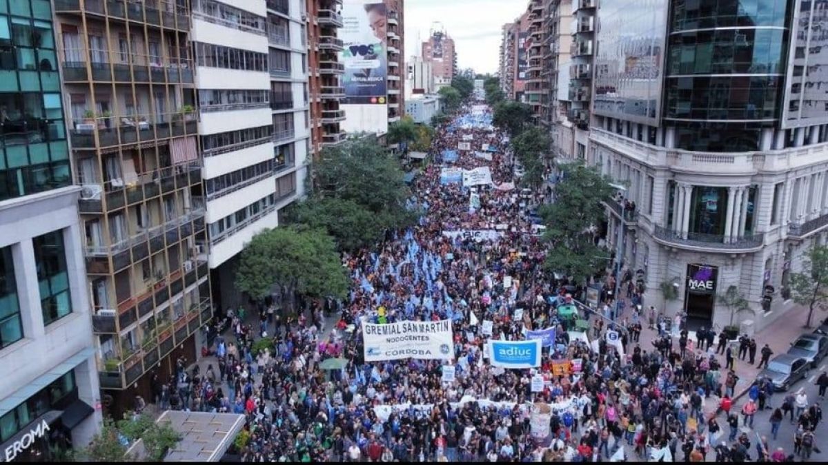 Movilización de sector universidad en Argentina