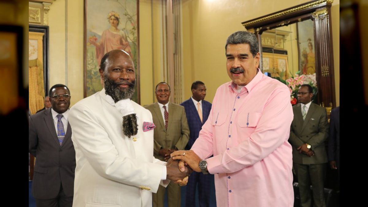 Presidente Nicolás Maduro con líder religioso David Edward Owuor